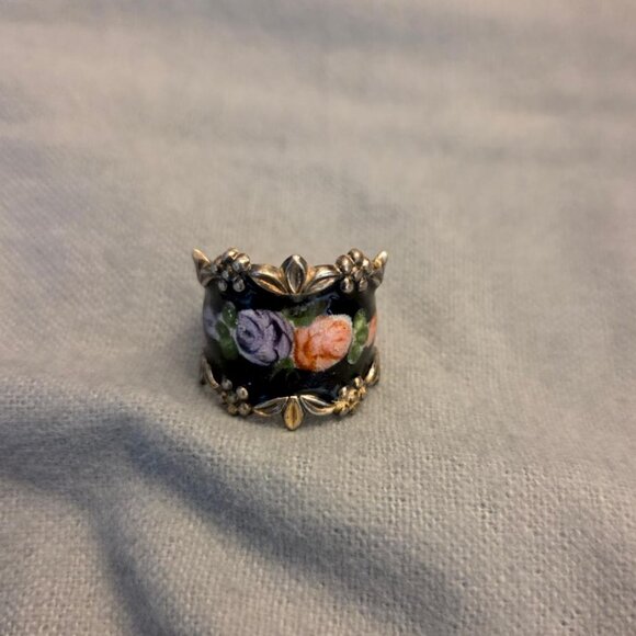 VINTAGE VARGAS STERLING WIDE FLOWER ROSE ENAMEL CIGAR BAND RING Size 5 - Picture 2 of 4